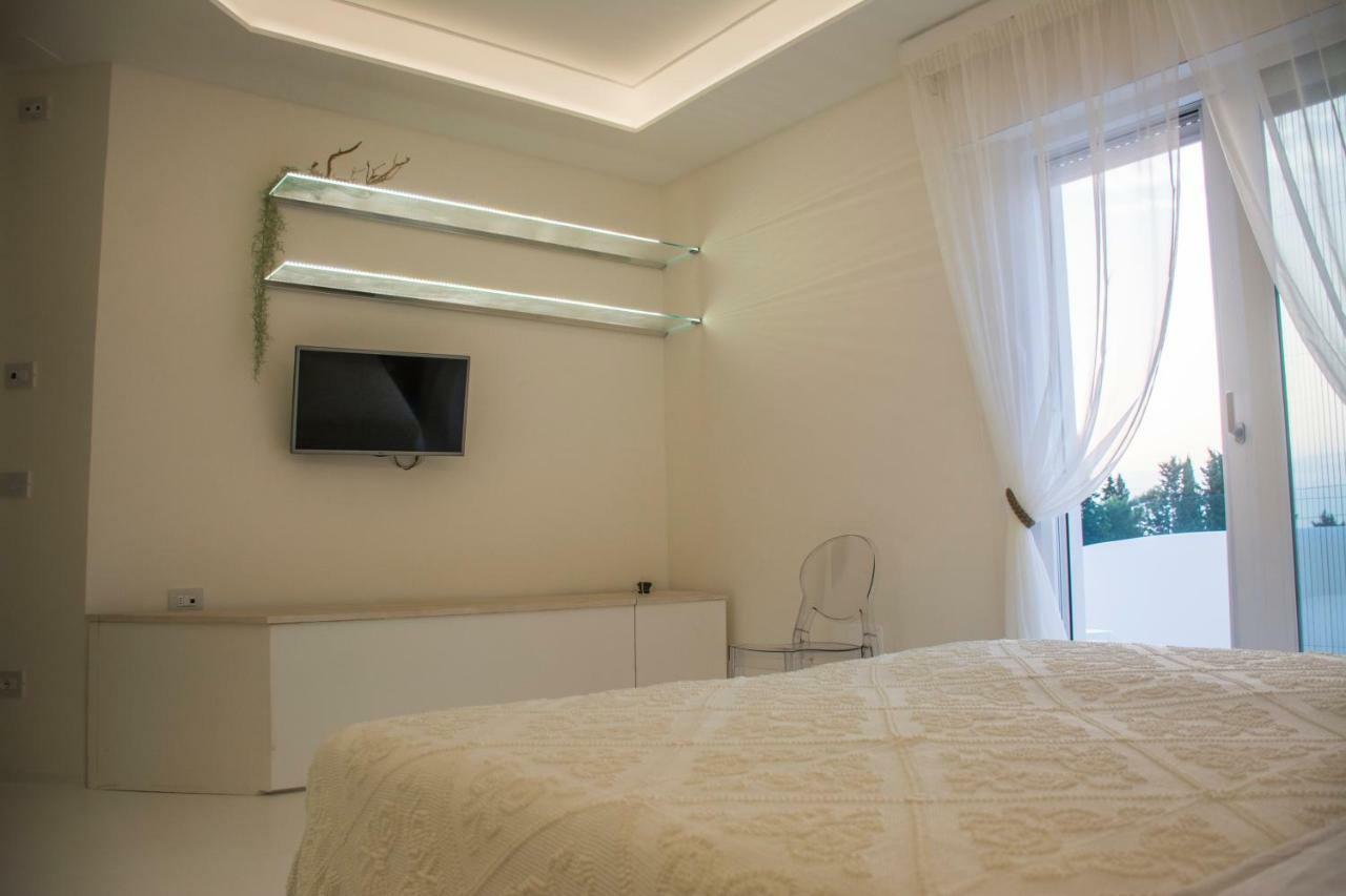 Valentino Luxury Room Porto Cesareo Luaran gambar